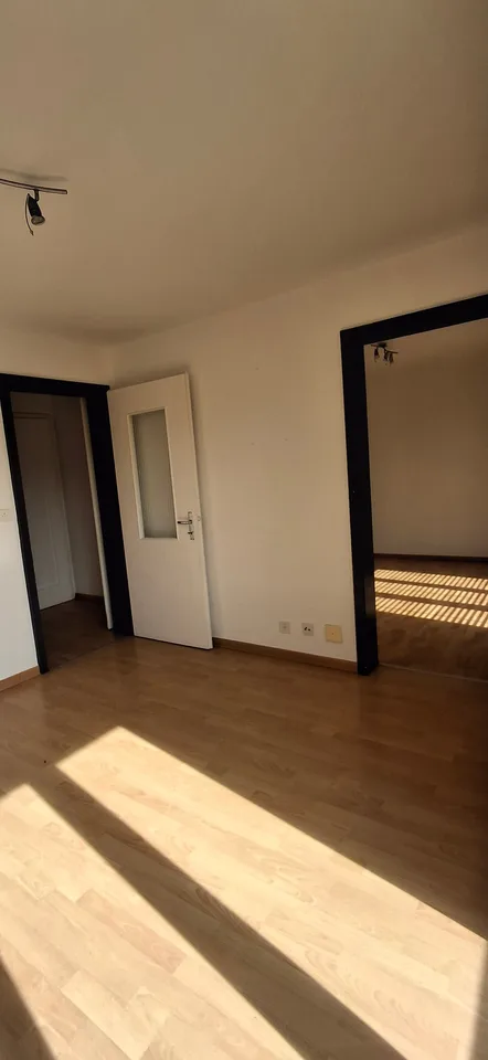 Helles 2-Zimmer-Wohnung mit Balkon in Porrentruy – Foto 10 von 10