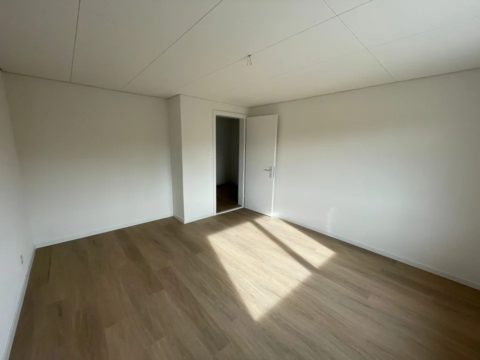Modern 4-room apartment in Frauenfeld – photo 2 of 5