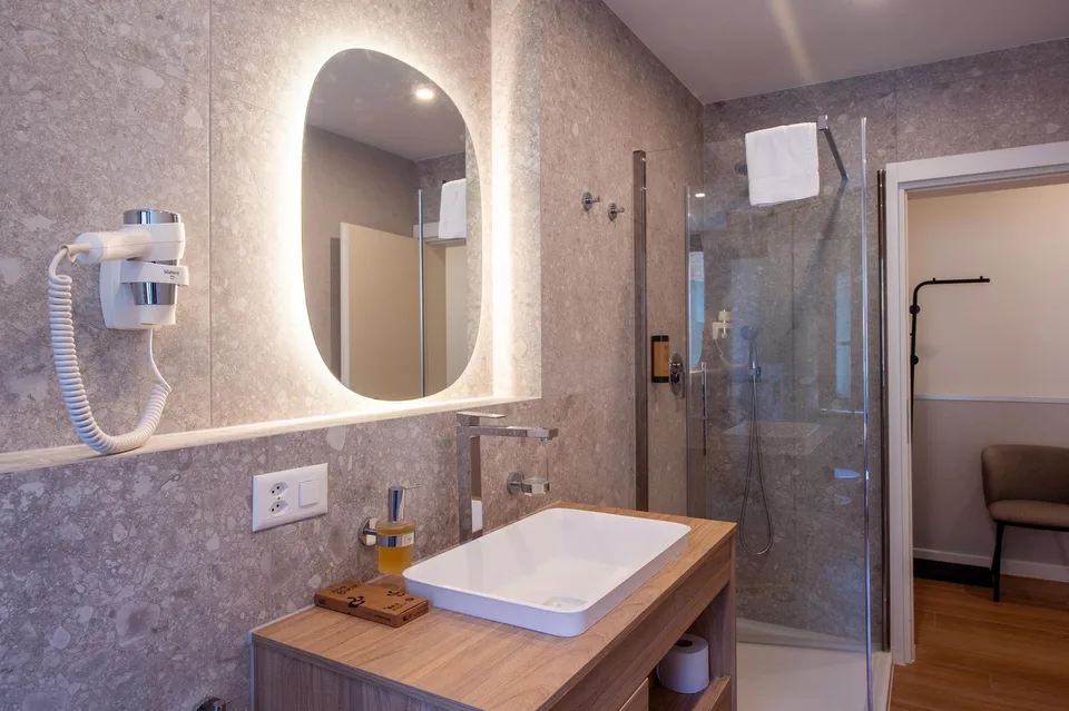 Location flexible à partir de 1 mois — Appartement meublé de 3,5 pièces avec 2 salles de bain et balcon à Lugano – photo 11 sur 17