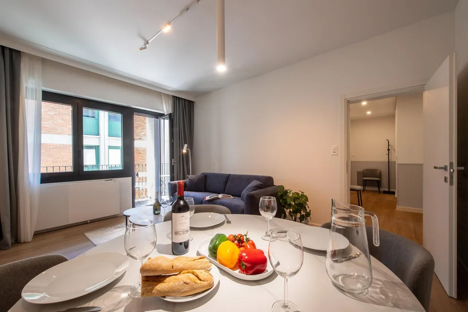 Location flexible à partir de 1 mois — Appartement meublé de 3,5 pièces avec 2 salles de bain et balcon à Lugano – photo 13 sur 17