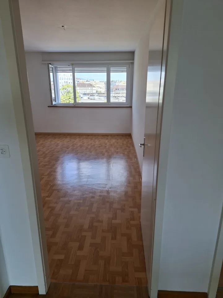 Appartement de 3.5 pces disponible de suite avec belle vue – photo 3 sur 8