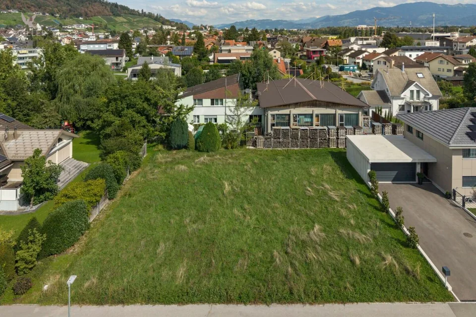 Parcelle de terrain à bâtir attractive avec 700 m2 dans un quartier résidentiel calme – photo 6 sur 13