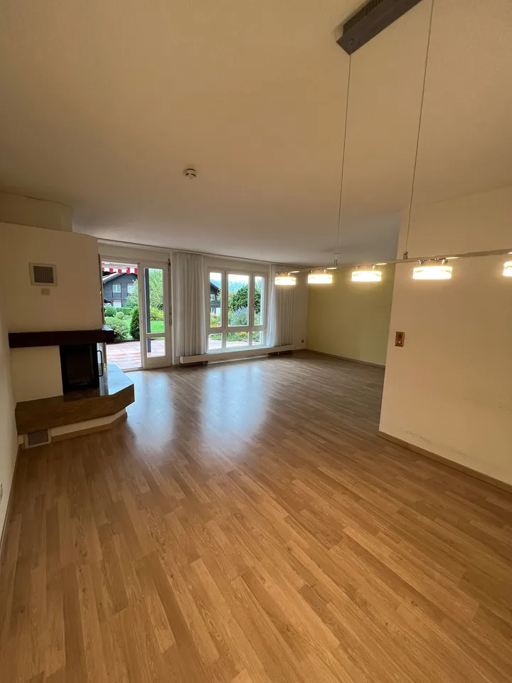 Attractive 4.5-room maisonette apartment for rent – photo 4 of 15