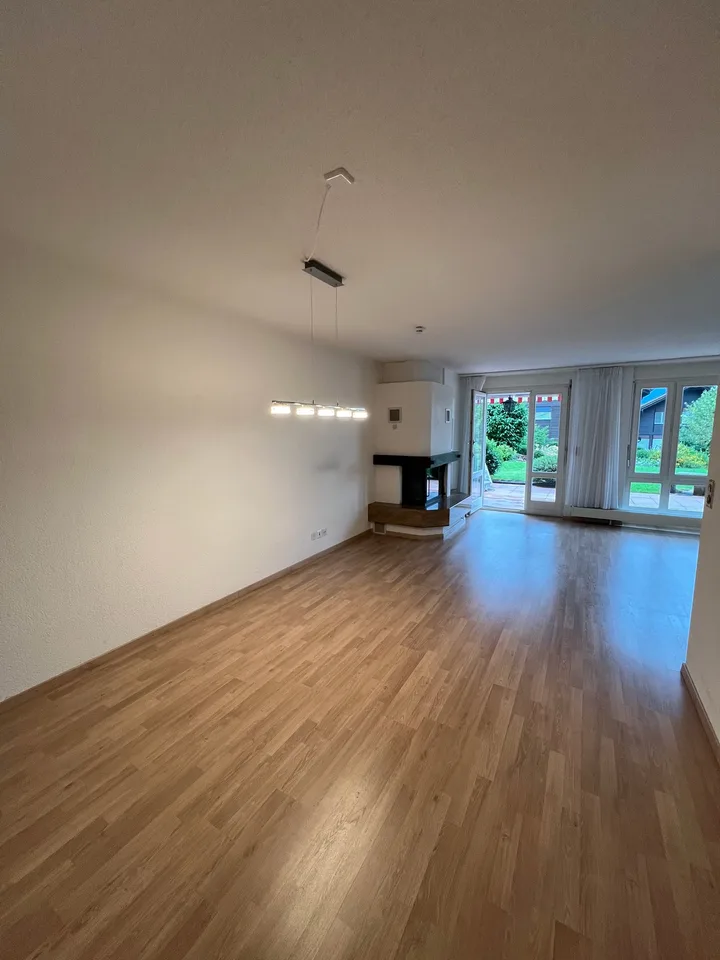 Attractive 4.5-room maisonette apartment for rent – photo 3 of 15