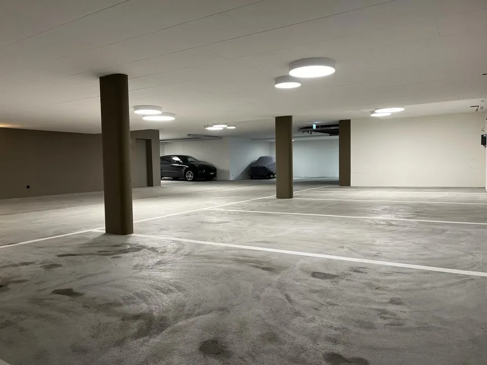 Tiefgaragenplatz zu vermieten – Foto 3 von 3