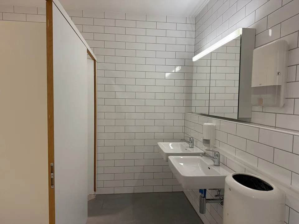 Espace commercial/bureaux spacieux dans un emplacement central à Pfäffikon SZ – photo 13 sur 15
