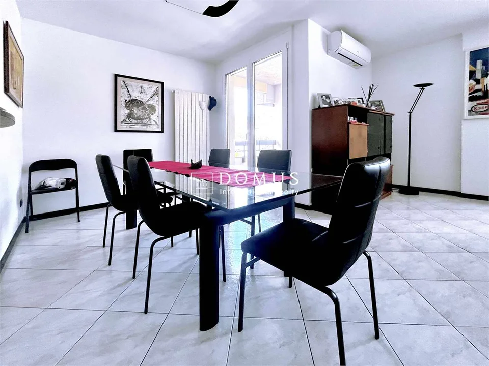 Geräumige 4.5-Zimmer-Wohnung im Dachgeschoss – Foto 3 von 12