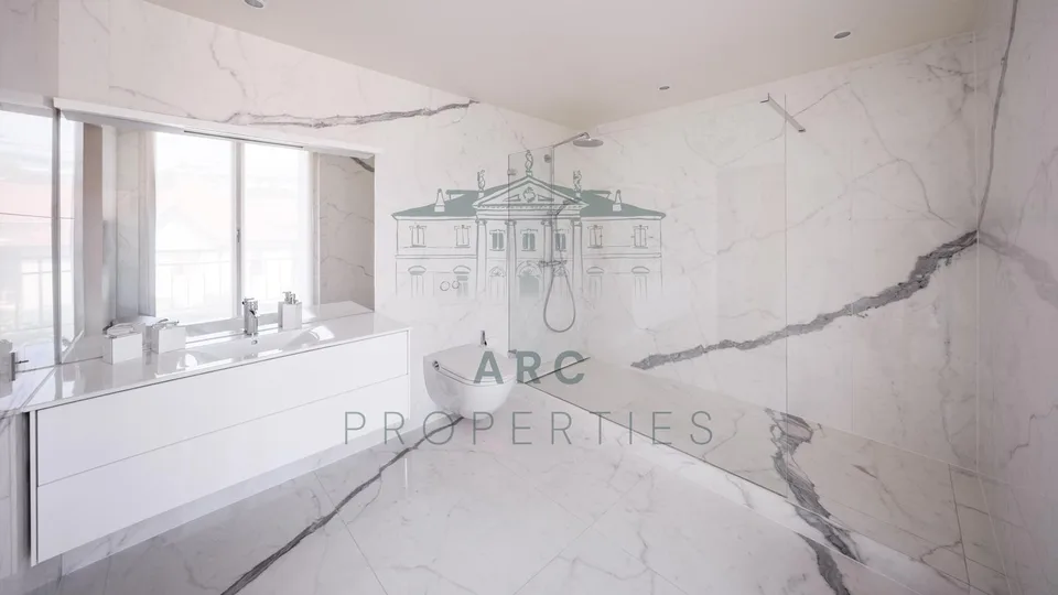 CO-EXCLUSIVITY - EXCEPTIONAL PRIVATE HOTEL IN THE CENTER OF GENEVA – photo 11 of 12