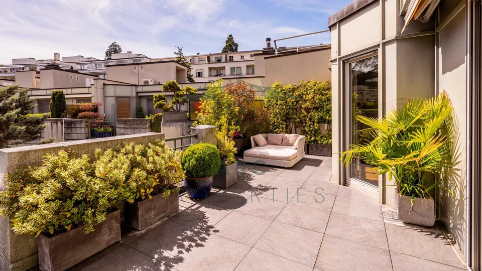 CO-EXCLUSIVITY - EXCEPTIONAL PRIVATE HOTEL IN THE CENTER OF GENEVA – photo 12 of 12