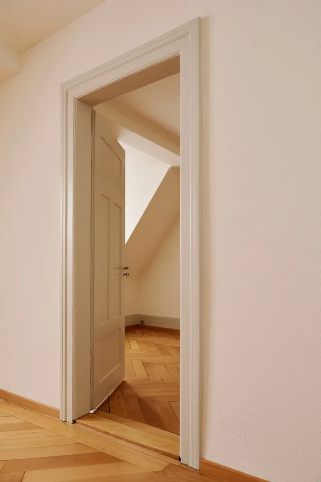 Appartement de 4 pièces rénové avec style au cœur de Zürich-Wiedikon – photo 7 sur 14