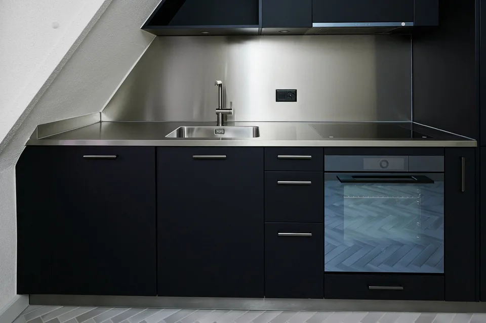 Appartement de 4 pièces rénové avec style au cœur de Zürich-Wiedikon – photo 3 sur 14
