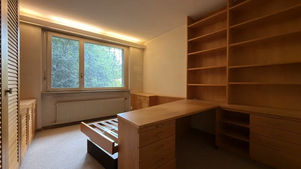 Wohnen und Arbeiten unter einem Dach: Grosszügige 11.5-Zimmer-Liegenschaft in Langenthal – Foto 10 von 25