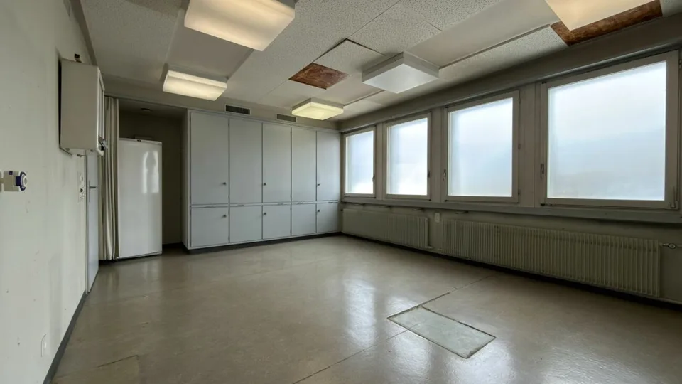 Wohnen und Arbeiten unter einem Dach: Grosszügige 11.5-Zimmer-Liegenschaft in Langenthal – Foto 17 von 25