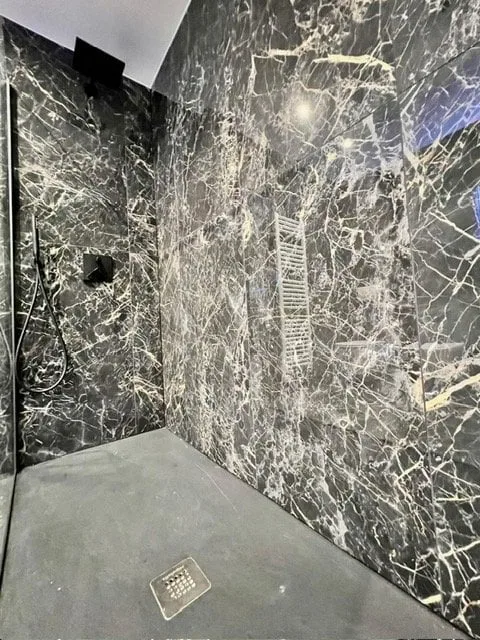 Elegantes Apartment, komplett renoviert mit Seeblick – Foto 8 von 12