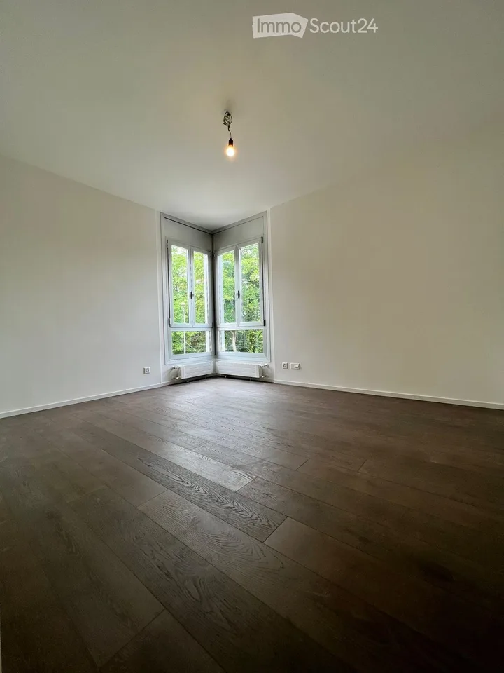 Elegantes Apartment, komplett renoviert mit Seeblick – Foto 11 von 12