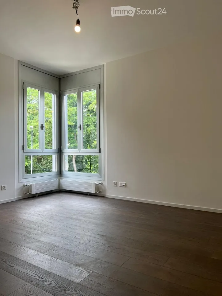 Elegantes Apartment, komplett renoviert mit Seeblick – Foto 10 von 12