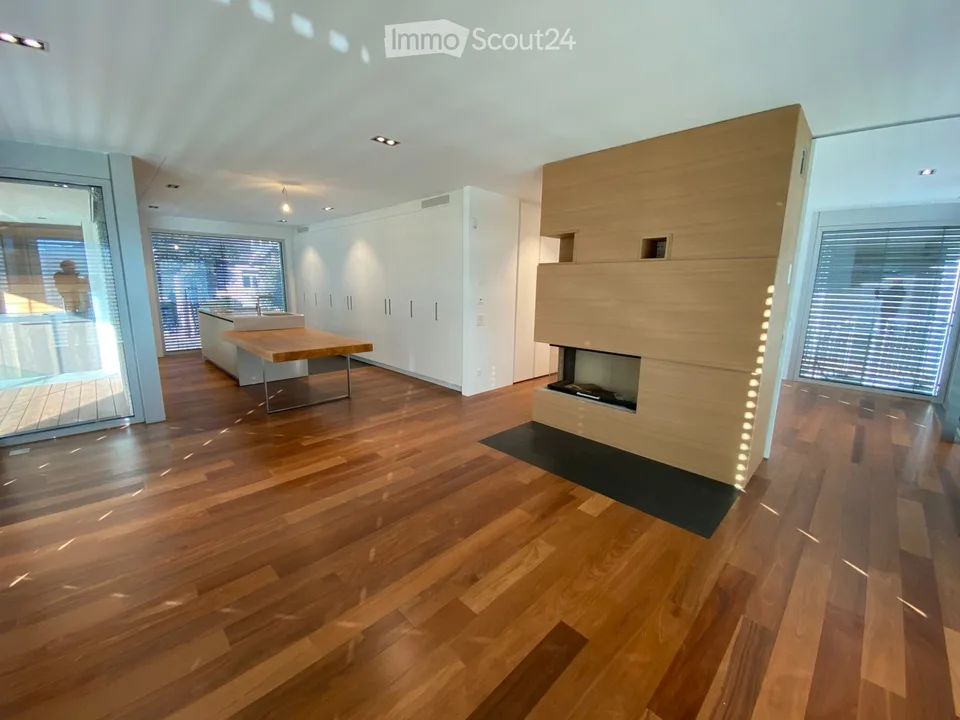 Spektakuläres 4 1/2 Zimmer Apartment mit Terrasse – Foto 2 von 5