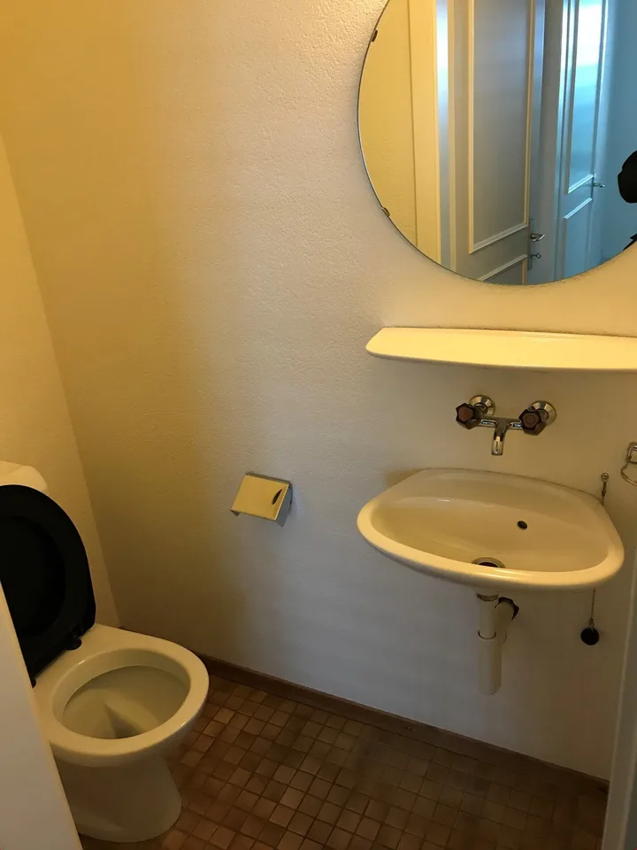 GERÄUMIGES 4.5-ZIMMER-WOHNUNG MIT TERRASSE IN IDEALER LAGE IN CH-CONTHEY / MALOC-IMMO – Foto 10 von 12
