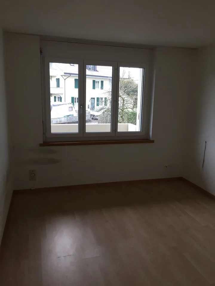 2 1/2-pièces appartement, 1er étage milieu – photo 6 sur 7