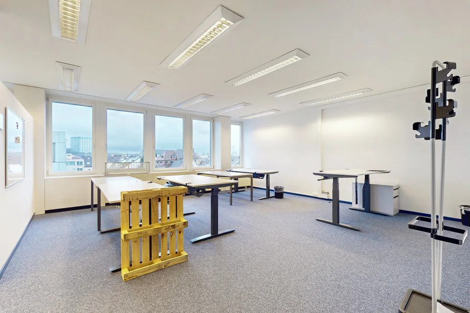 Il tuo nuovo spazio per la pratica/studio nel centro di Kleinbasel, 5° piano – foto 12 di 23