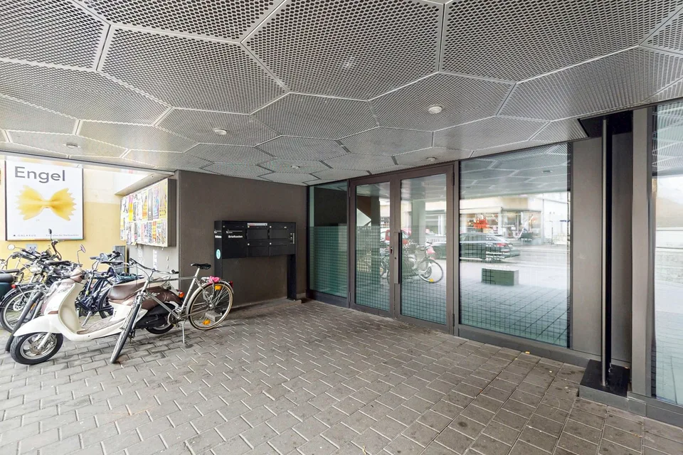 Il tuo nuovo spazio per la pratica/studio nel centro di Kleinbasel, 5° piano – foto 17 di 23