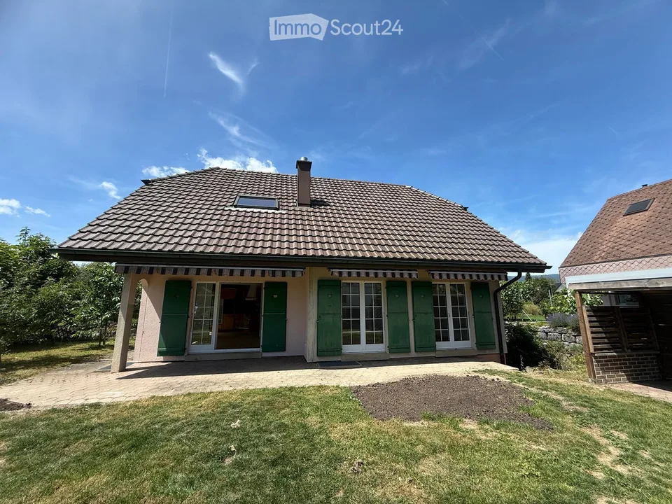Casa familiare affascinante di 5,5 locali a Schwadernau – disponibile immediatamente! – foto 7 di 30