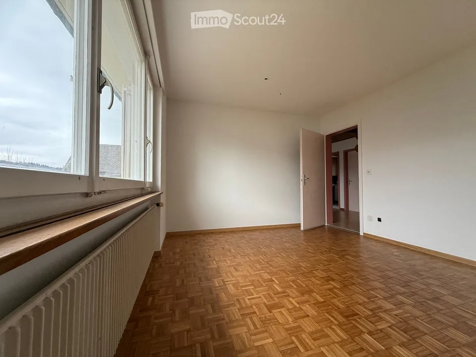 Casa familiare affascinante di 5,5 locali con 948 m2 compreso giardino a Schwadernau - disponibile immediatamente – foto 20 di 30