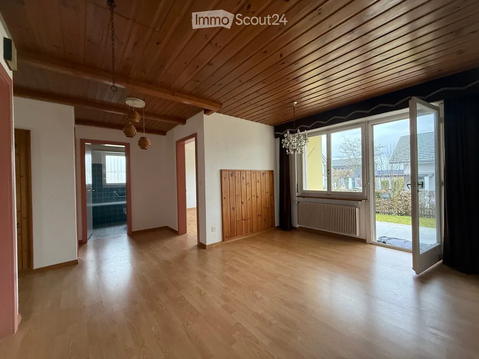 Casa familiare affascinante di 5,5 locali con 948 m2 compreso giardino a Schwadernau - disponibile immediatamente – foto 6 di 30