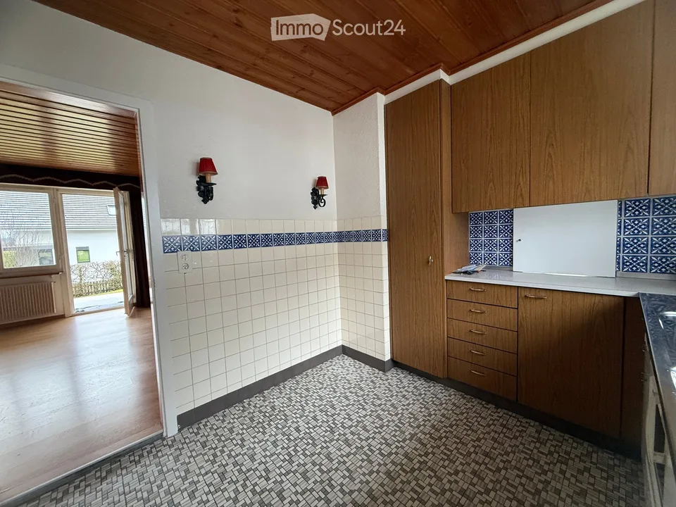 Casa familiare affascinante di 5,5 locali con 948 m2 compreso giardino a Schwadernau - disponibile immediatamente – foto 9 di 30