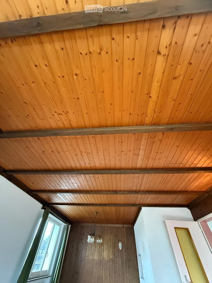 Casa familiare affascinante di 5,5 locali con 948 m2 compreso giardino a Schwadernau - disponibile immediatamente – foto 18 di 30
