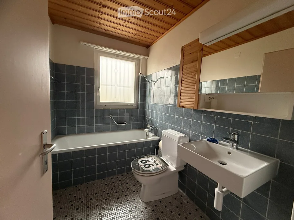 Casa familiare affascinante di 5,5 locali con 948 m2 compreso giardino a Schwadernau - disponibile immediatamente – foto 25 di 30