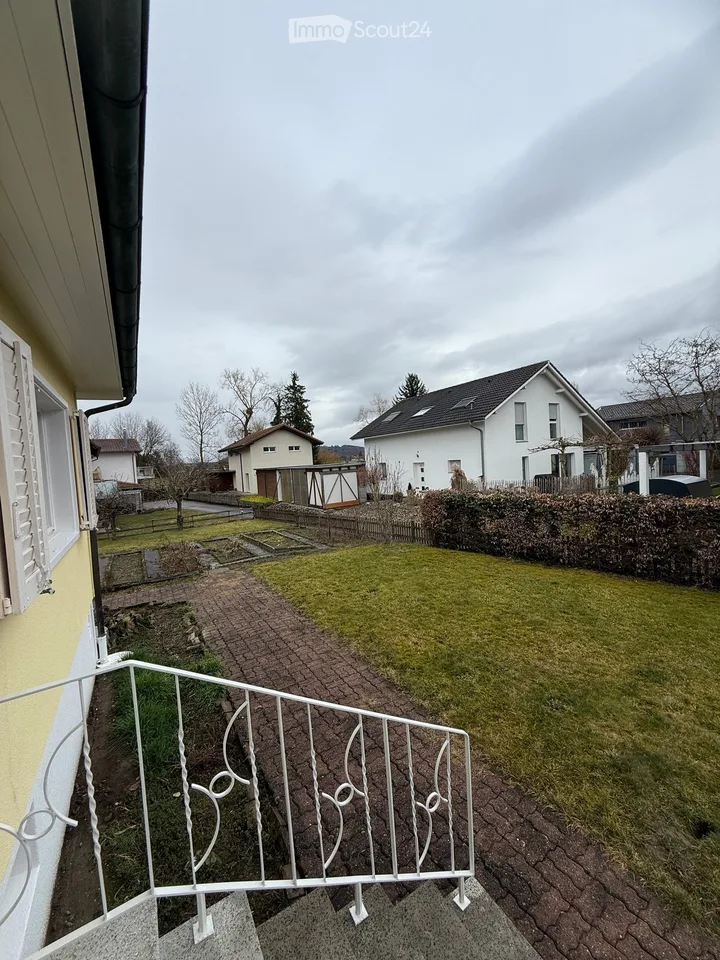 Casa familiare affascinante di 5,5 locali con 948 m2 compreso giardino a Schwadernau - disponibile immediatamente – foto 29 di 30
