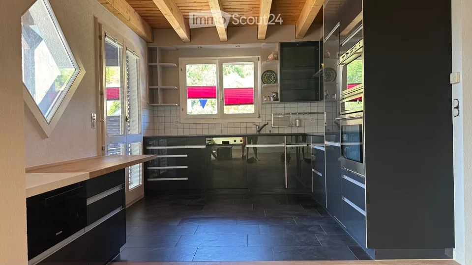 Freistehendes Einfamilienhaus mit Lift, im Nebelarmen Elfingen – Foto 8 von 10