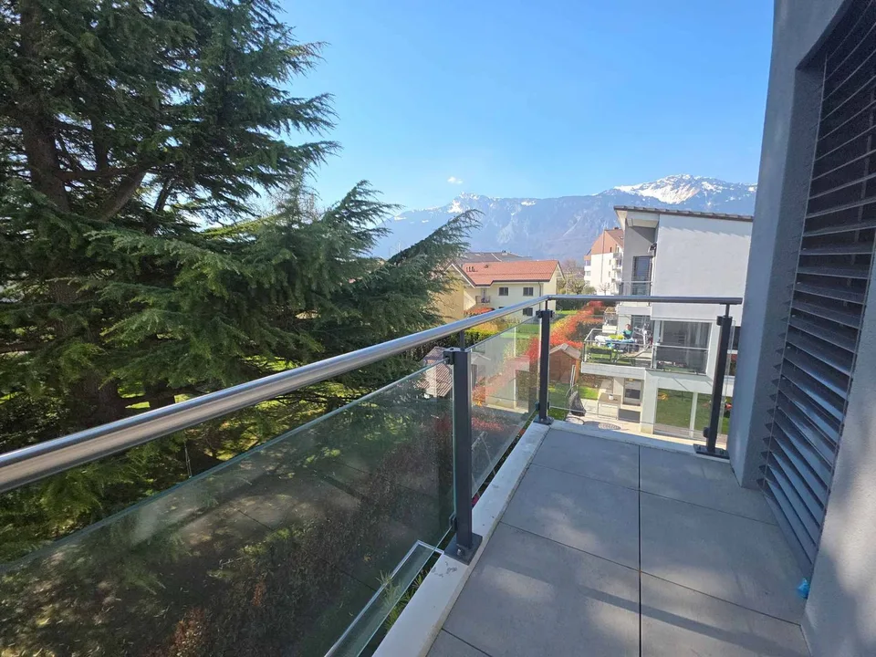 Beautiful high-standard duplex - 5.5 rooms – photo 8 of 10