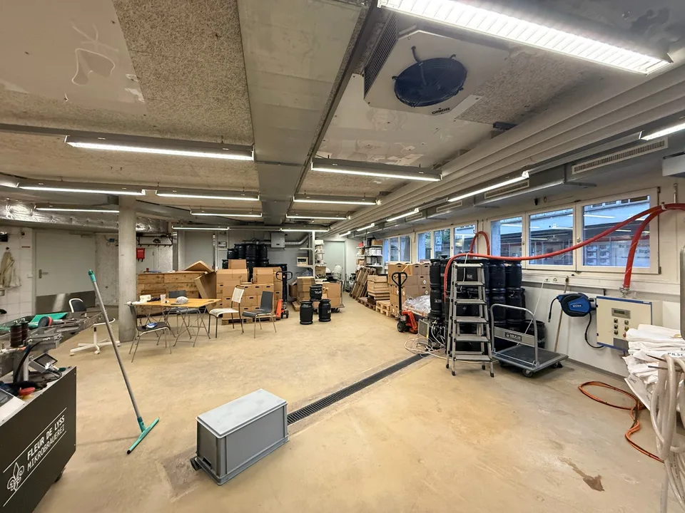 Officina - Studio - Magazzino - direttamente alla stazione di Lyss – foto 3 di 8