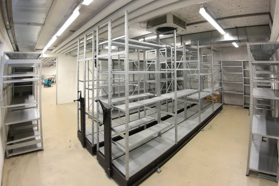Officina - Studio - Magazzino - direttamente alla stazione di Lyss – foto 6 di 8