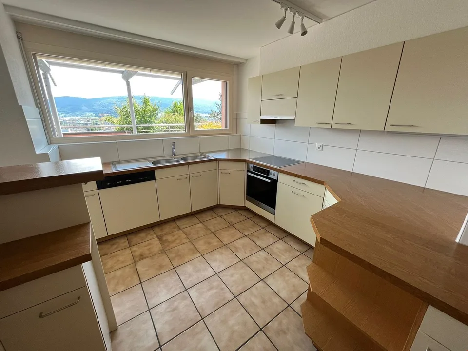 Attique rénové de 4,5 pièces au 3ème étage - vue 360° – photo 5 sur 13