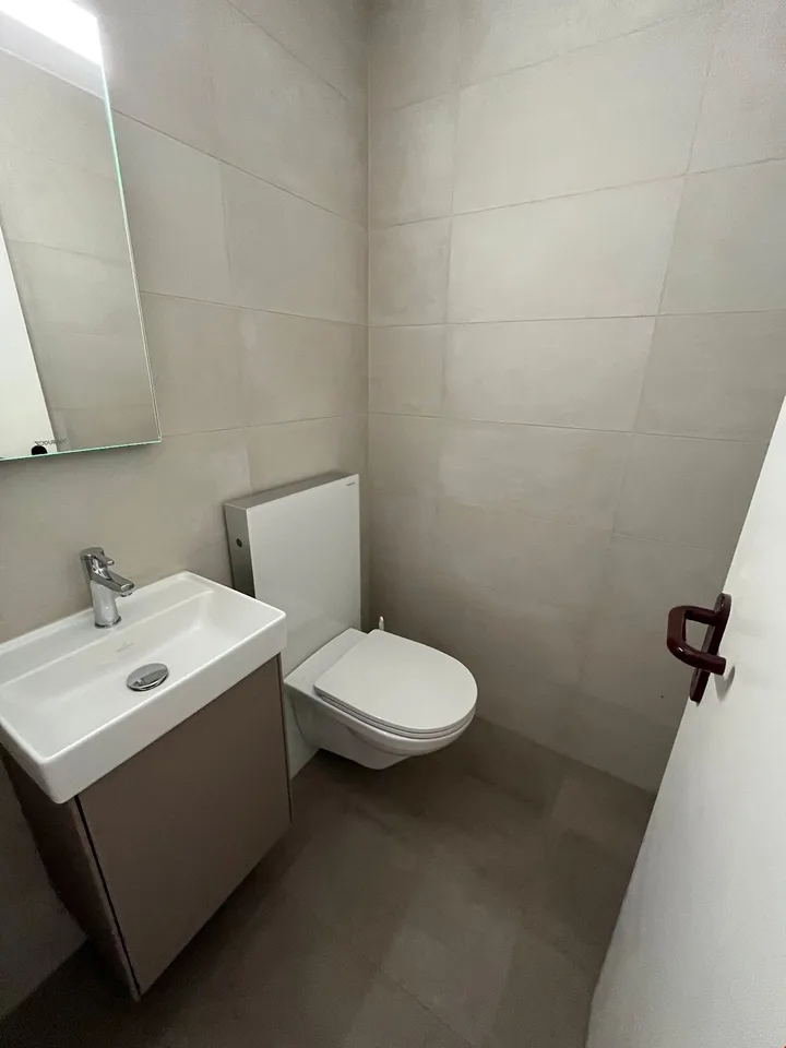 Attique rénové de 4,5 pièces au 3ème étage - vue 360° – photo 13 sur 13