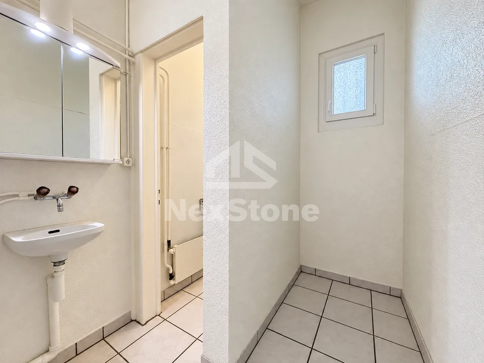 Locale commerciale di 105 m² con vetrina vicino alla stazione – foto 8 di 11