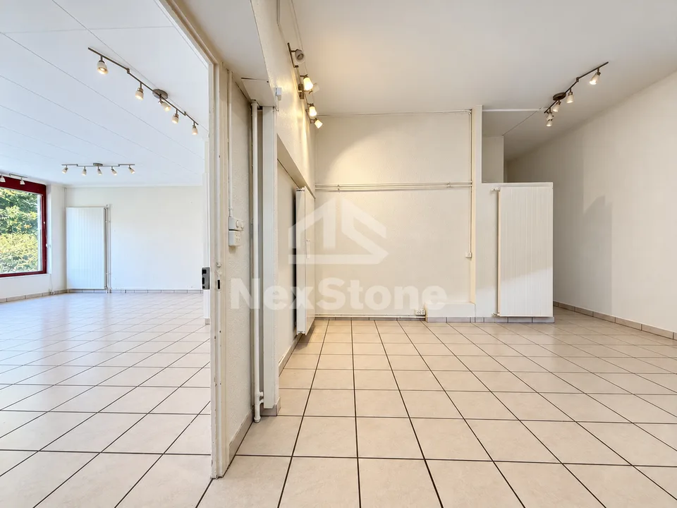 Locale commerciale di 105 m² con vetrina vicino alla stazione – foto 5 di 11