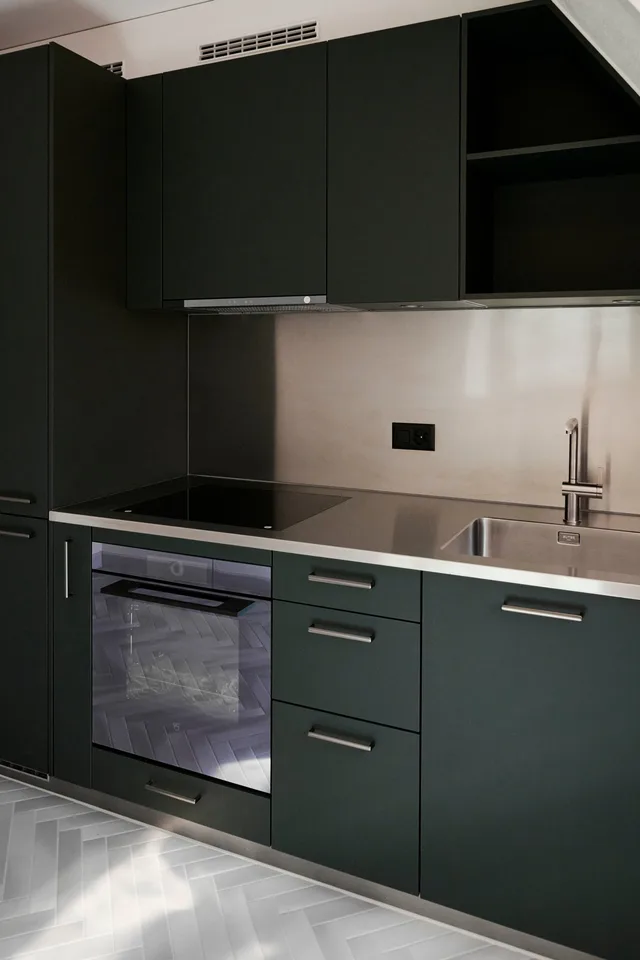 Charmant appartement 3 pièces avec balcon à Zürich-Wiedikon – fraîchement rénové – photo 6 sur 12