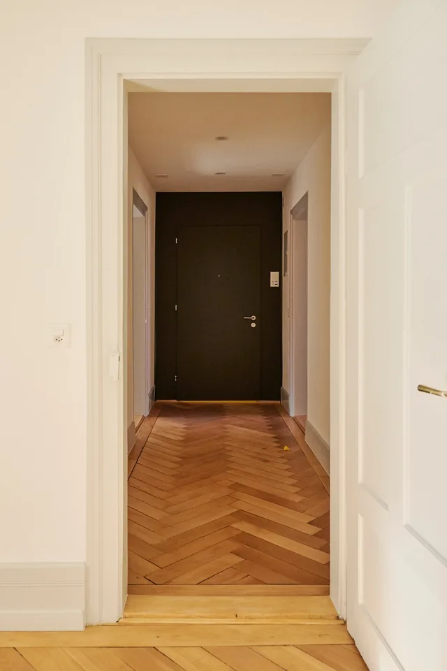 Charmant appartement 3 pièces avec balcon à Zürich-Wiedikon – fraîchement rénové – photo 11 sur 12