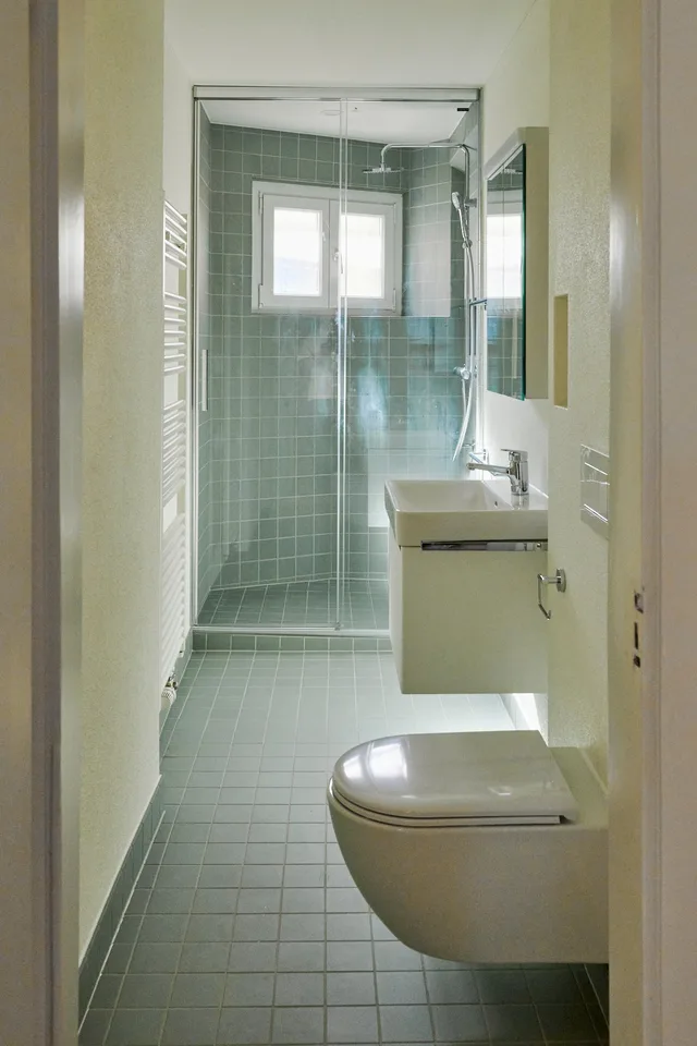Charmant appartement 3 pièces avec balcon à Zürich-Wiedikon – fraîchement rénové – photo 7 sur 12