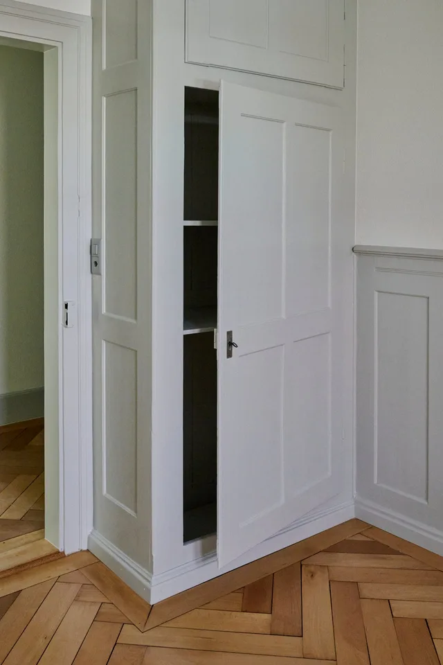 Charmant appartement 3 pièces avec balcon à Zürich-Wiedikon – fraîchement rénové – photo 4 sur 12