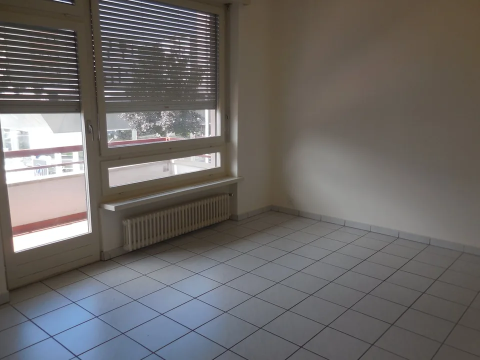 Wohnung mit 4.5 Zimmern – Foto 4 von 8