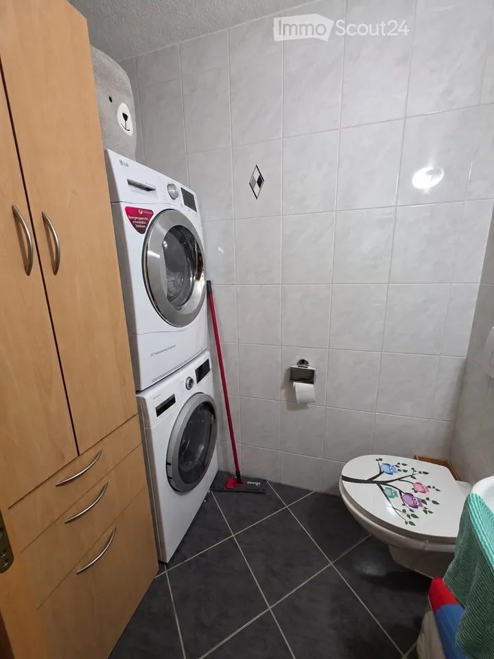 Großes helles Apartment mit 5,5 Zimmern – Foto 5 von 5