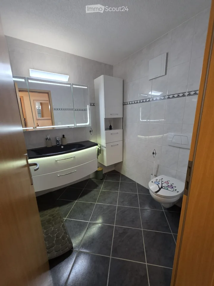 Großes helles Apartment mit 5,5 Zimmern – Foto 3 von 5