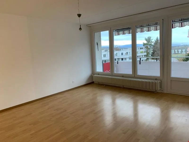 Schönes Apartment 79m2 mit 4,5 Zimmern im 1. Stock – Foto 2 von 7