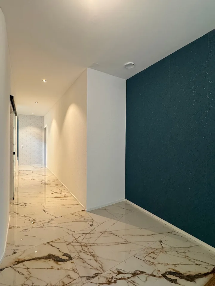 Camera in un appartamento condiviso con terrazza & whirlpool – Brugg – foto 15 di 22