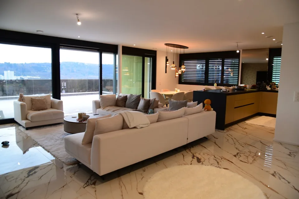 Camera in un appartamento condiviso con terrazza & whirlpool – Brugg – foto 6 di 22